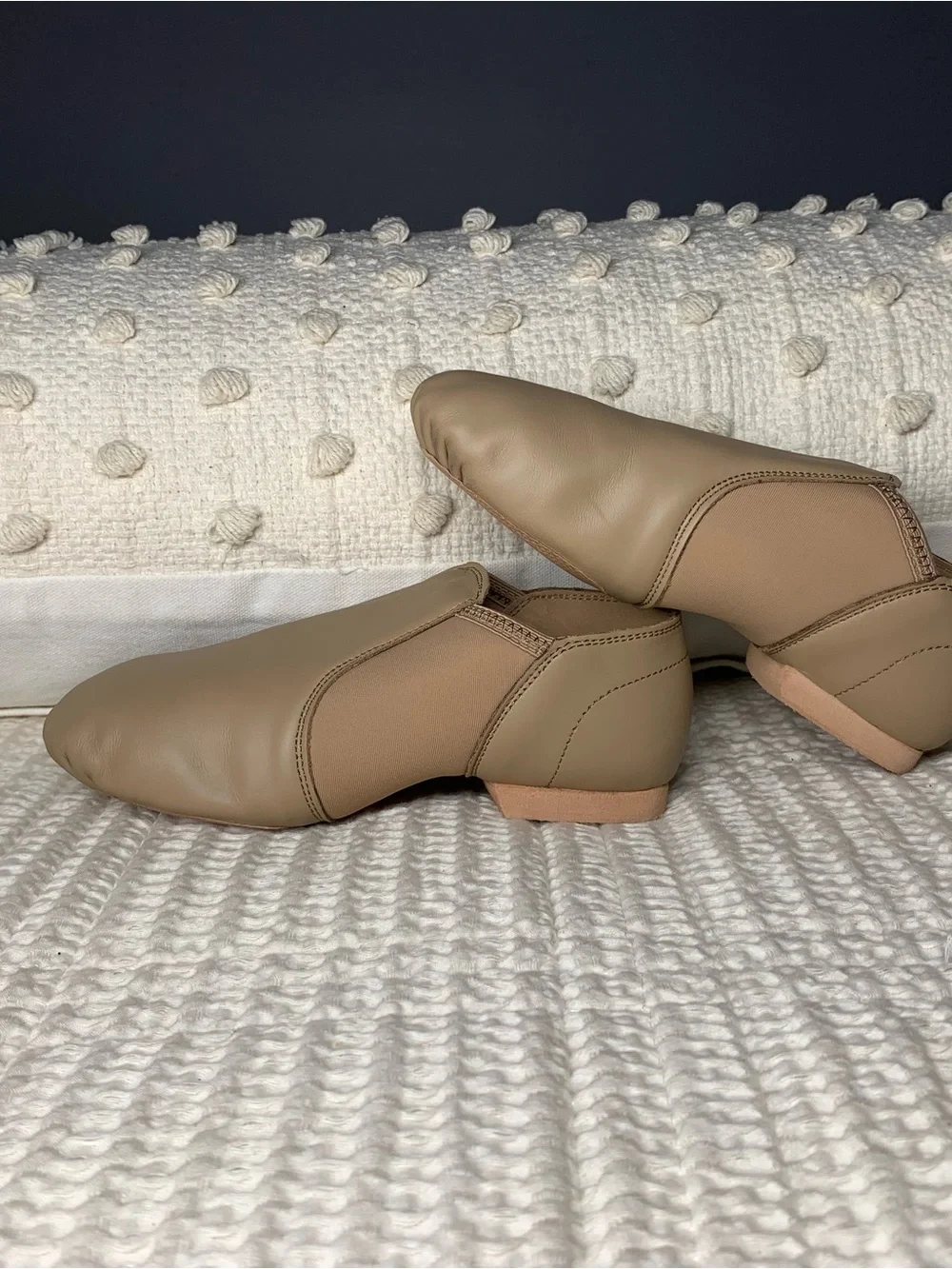 Slip-On Kids Leather Jazz shoes in Taupe